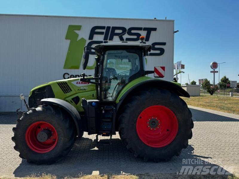 CLAAS AXION 870 Tractors
