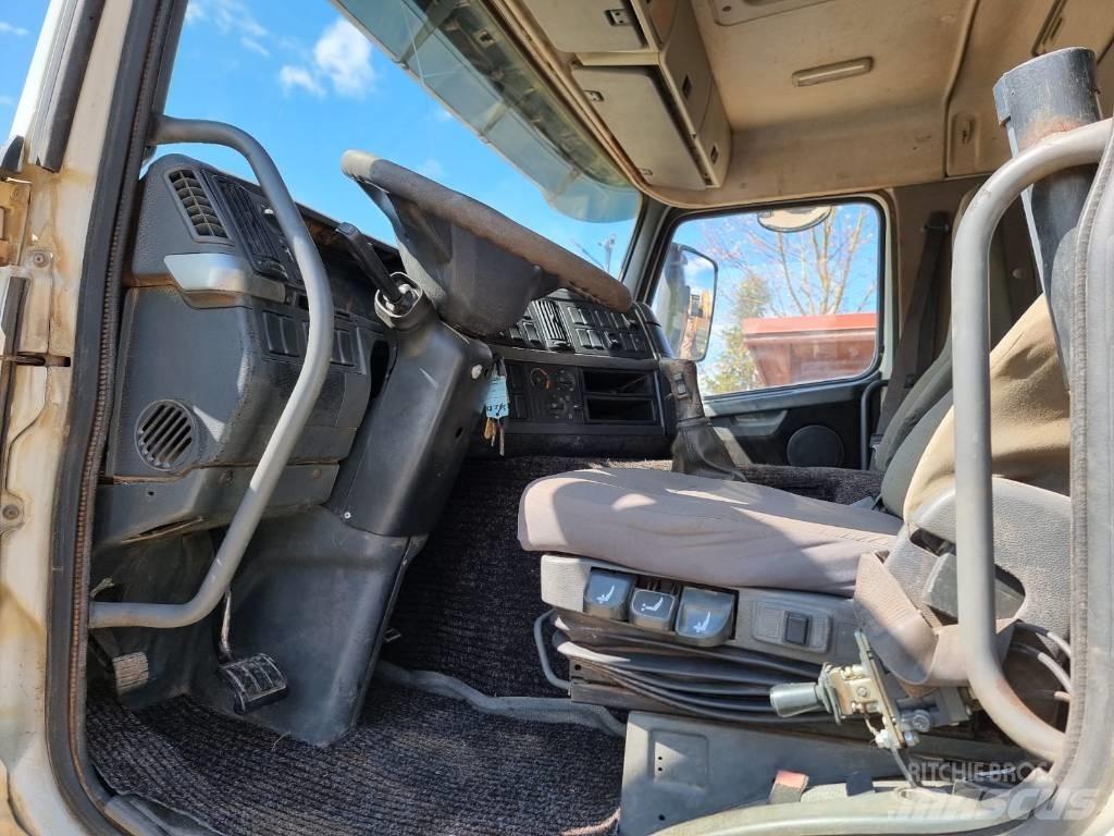 Volvo FM420 6x4 Skip loader trucks
