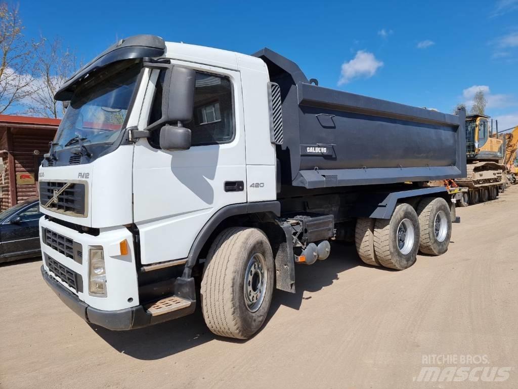 Volvo FM420 6x4 Skip loader trucks