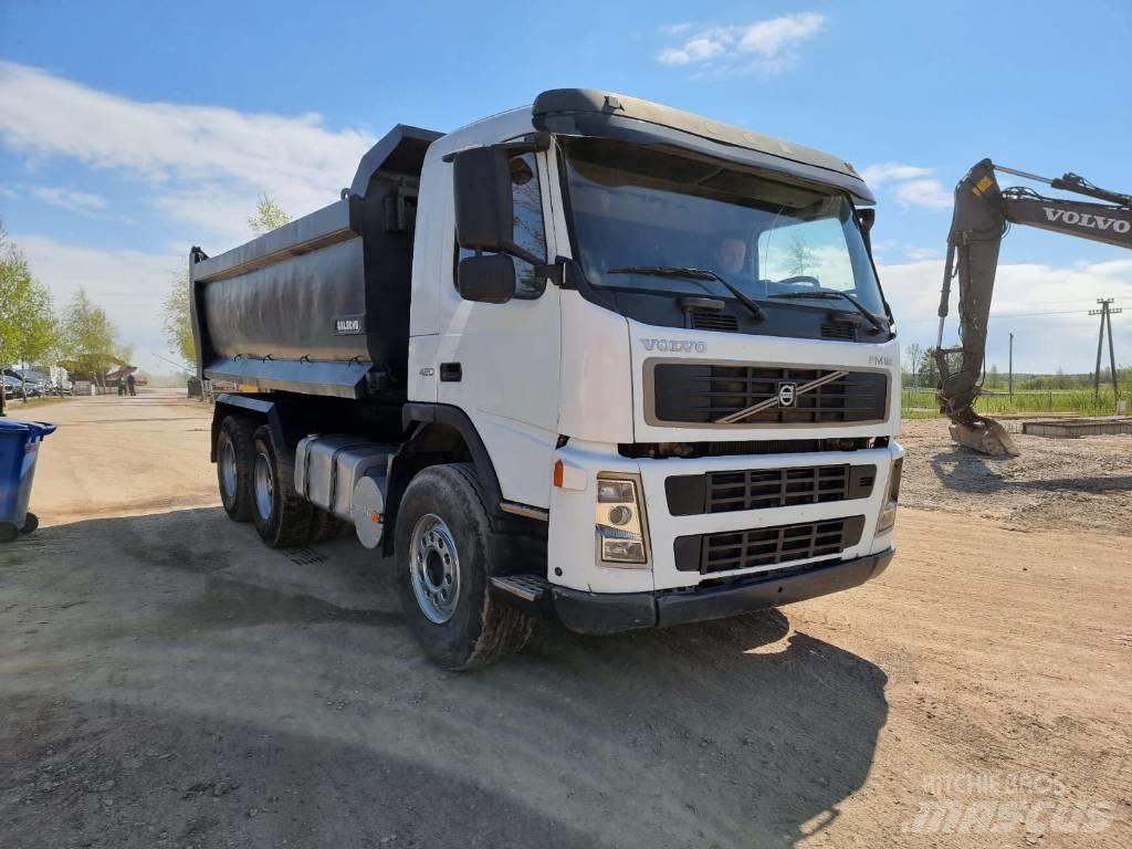 Volvo FM420 6x4 Skip loader trucks