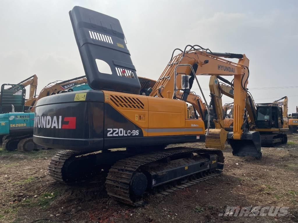 Hyundai 225LC-9S Crawler Excavators