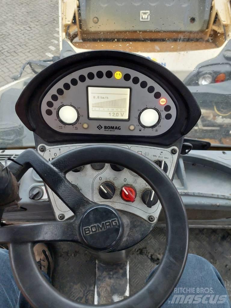 Bomag BW 161 AD-5 Twin drum rollers