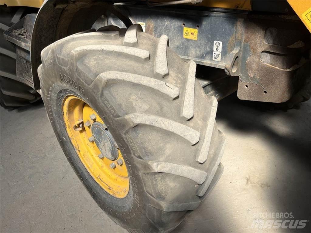 Fermec 860 Backhoe loaders
