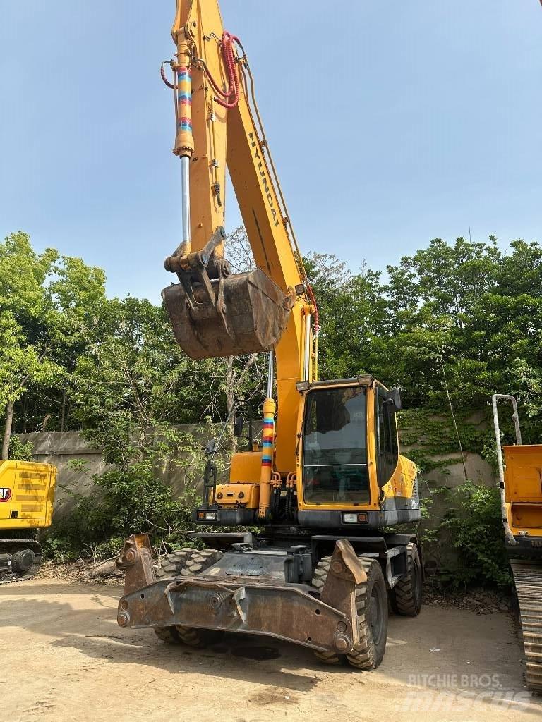 Hyundai R210W-9 Wheeled Excavators