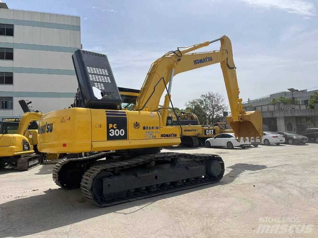 Komatsu PC 300 Crawler Excavators
