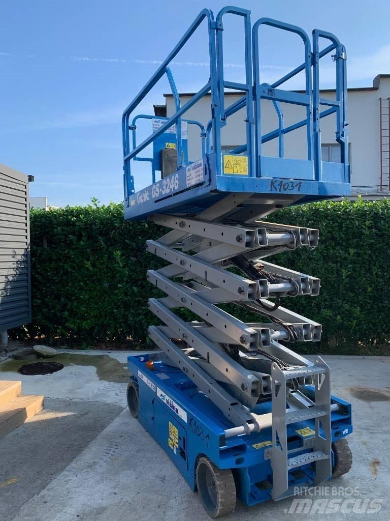 Genie GS 3246 Scissor Lifts