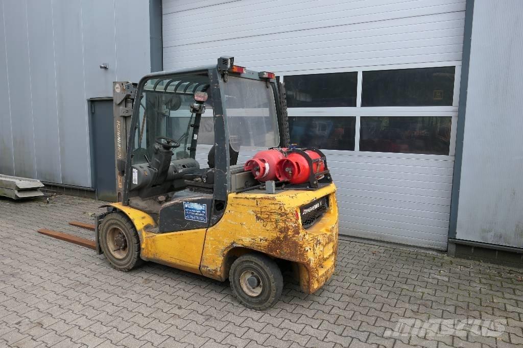 Jungheinrich TFG 435 LPG trucks