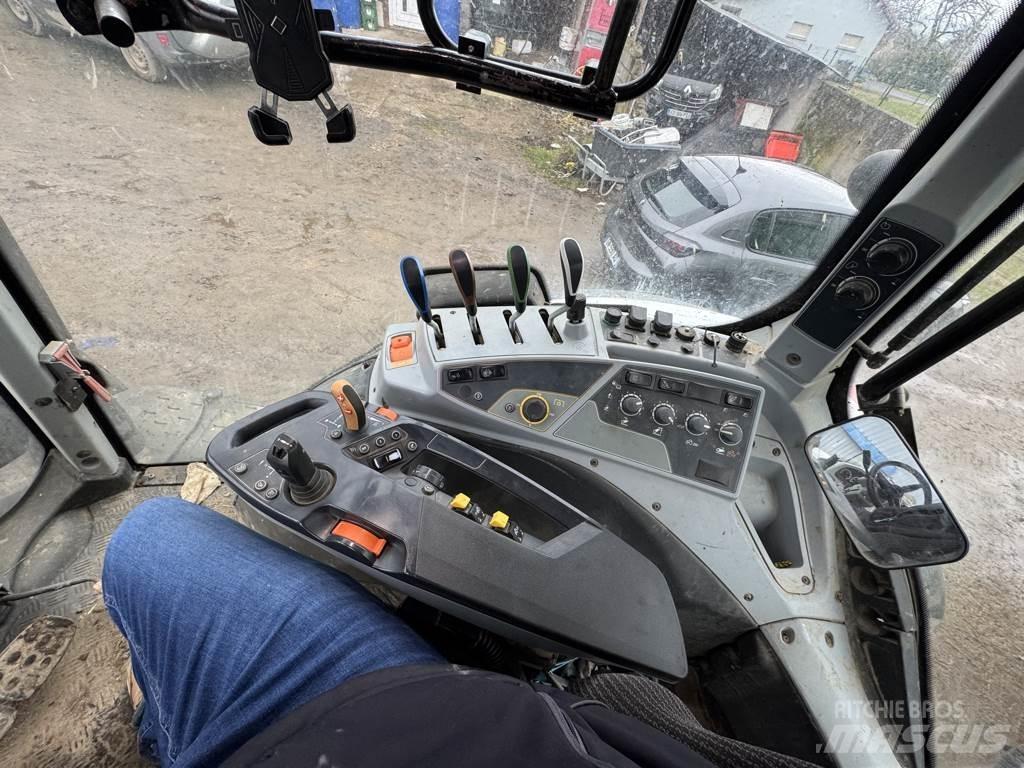 Valtra N174 Tractors