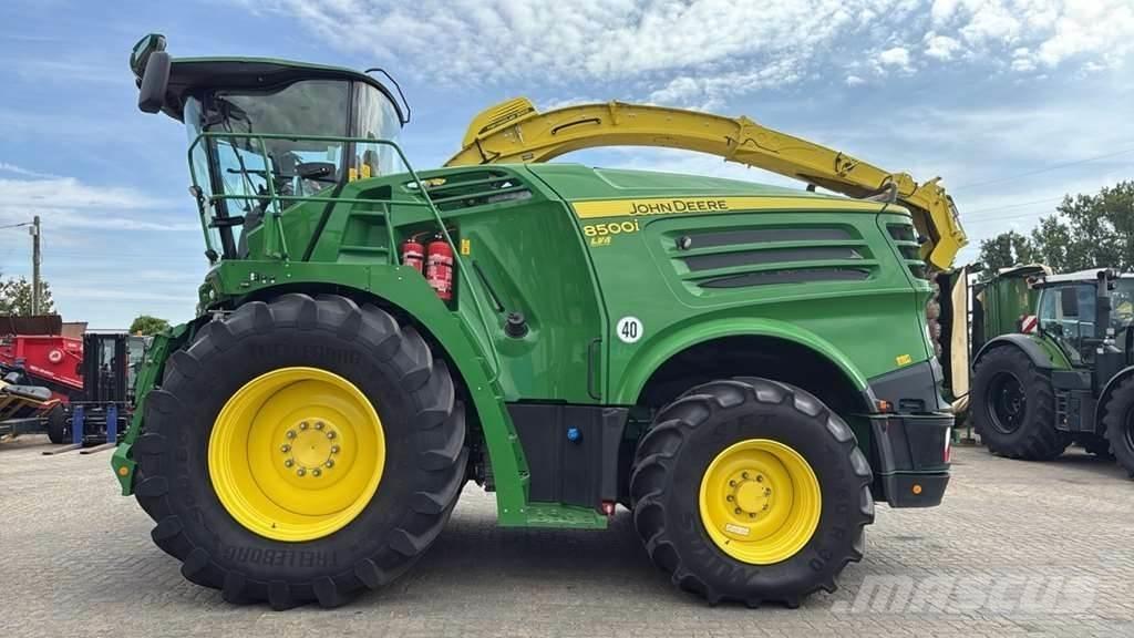 John Deere 8500 0 Harvesters
