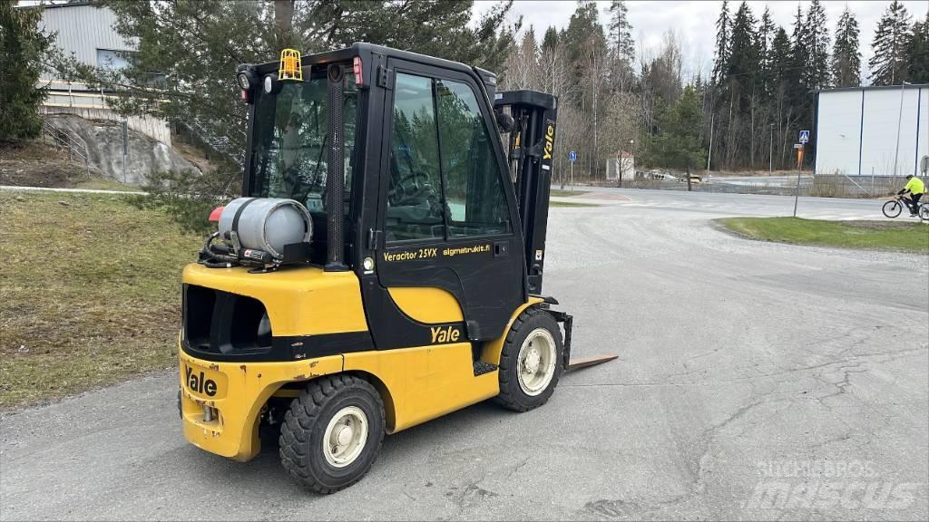 Yale GLP 25 VX LPG trucks