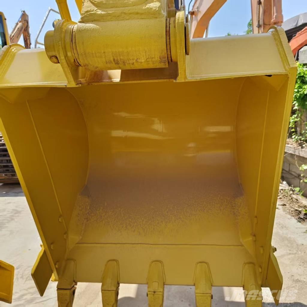 Komatsu PC 220-7 Crawler Excavators