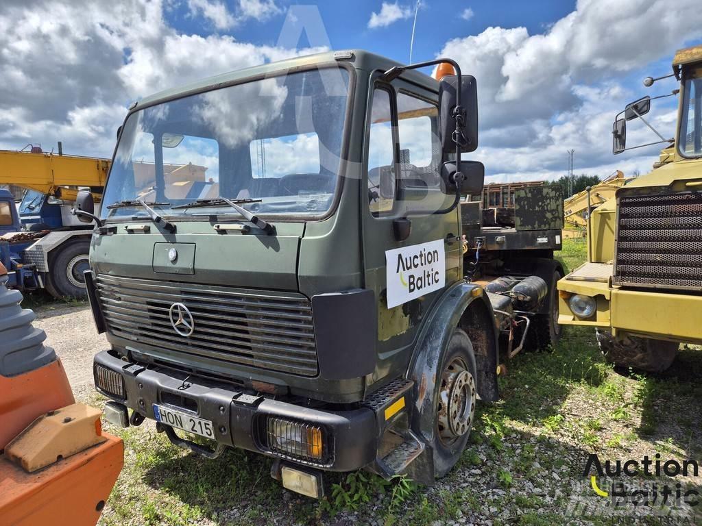 Mercedes-Benz 1422 Conventional Trucks / Tractor Trucks