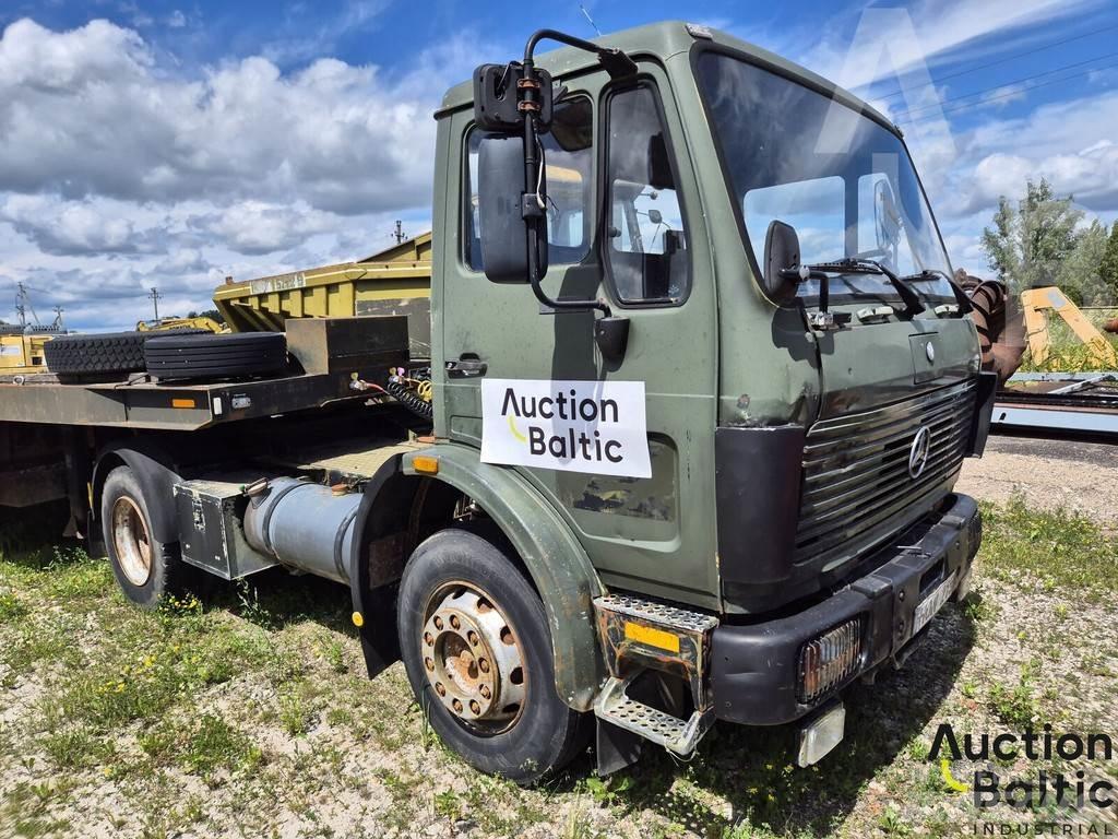 Mercedes-Benz 1422 Conventional Trucks / Tractor Trucks