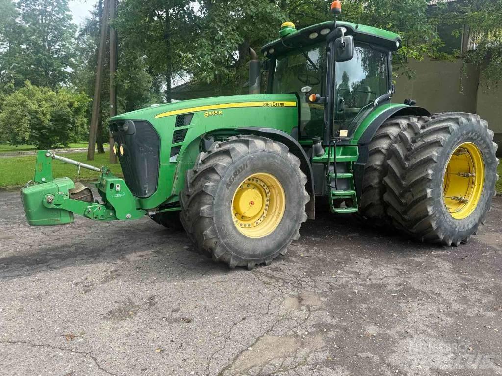 John Deere 8345 R Tractors