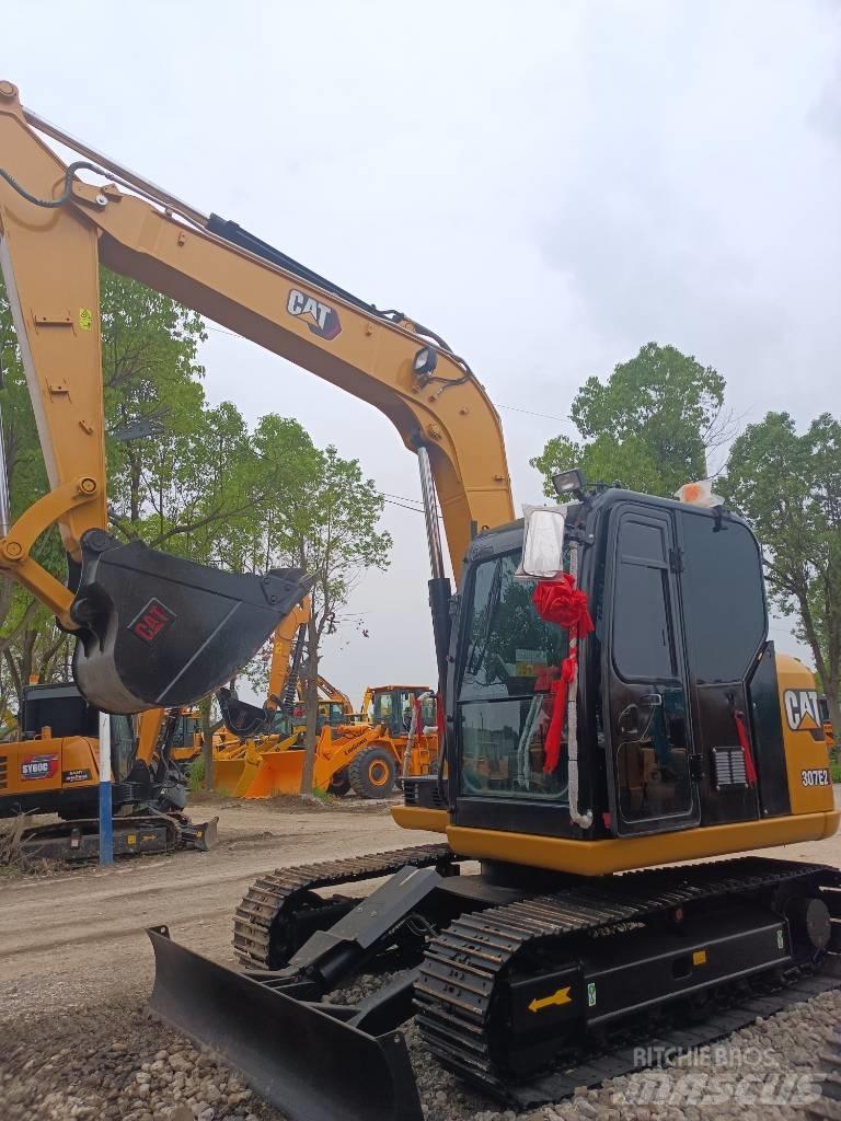 CAT 307 Mini Excavators <7t (Mini Diggers)