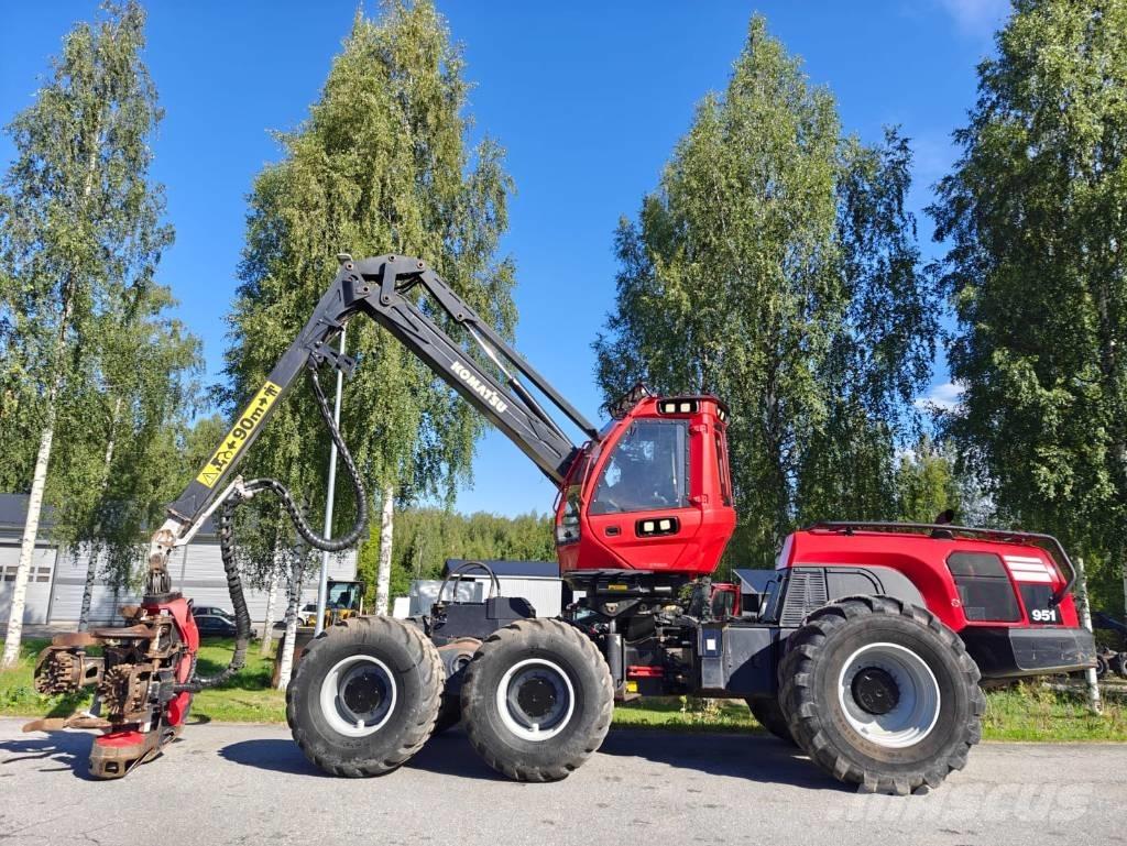 Komatsu 951 Harvesters