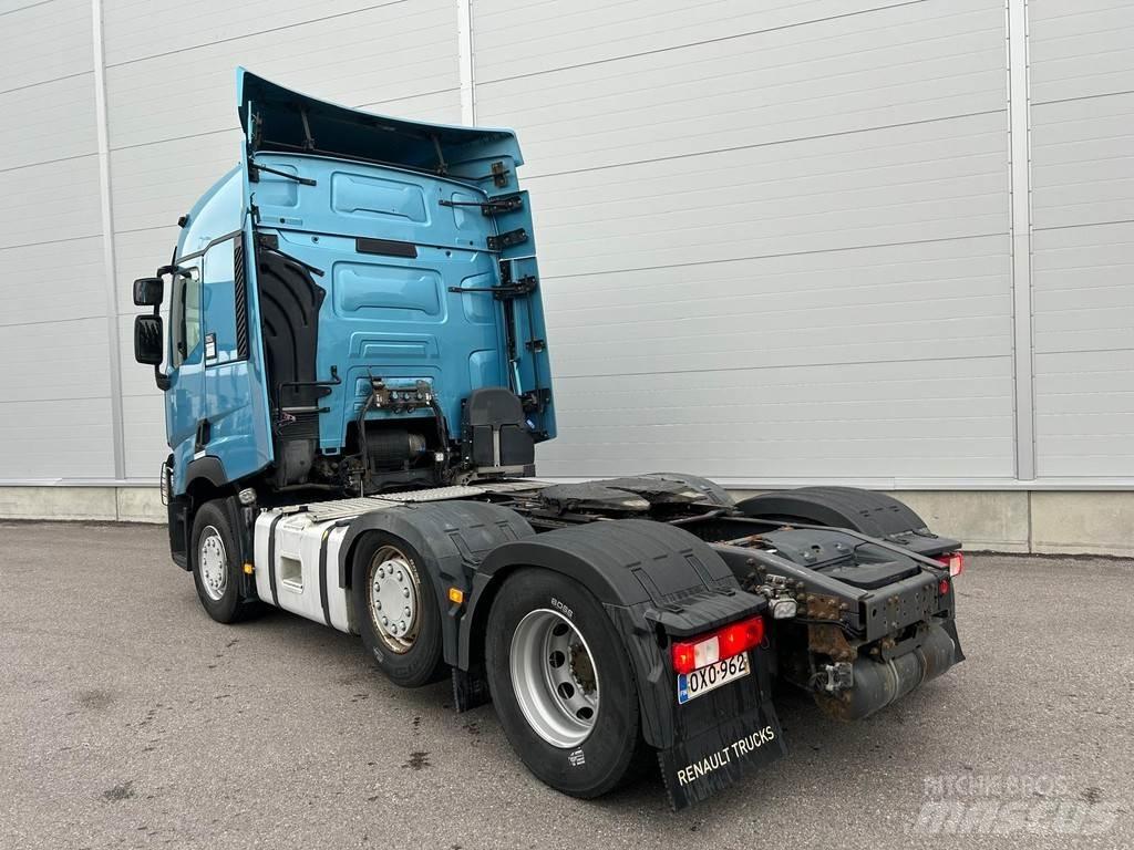 Renault T Conventional Trucks / Tractor Trucks