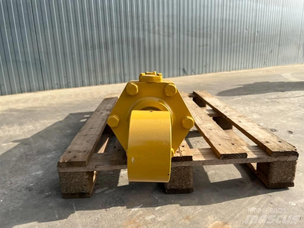 CAT D8 Cylinder Other