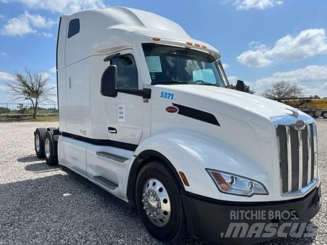 Peterbilt 579 Conventional Trucks / Tractor Trucks
