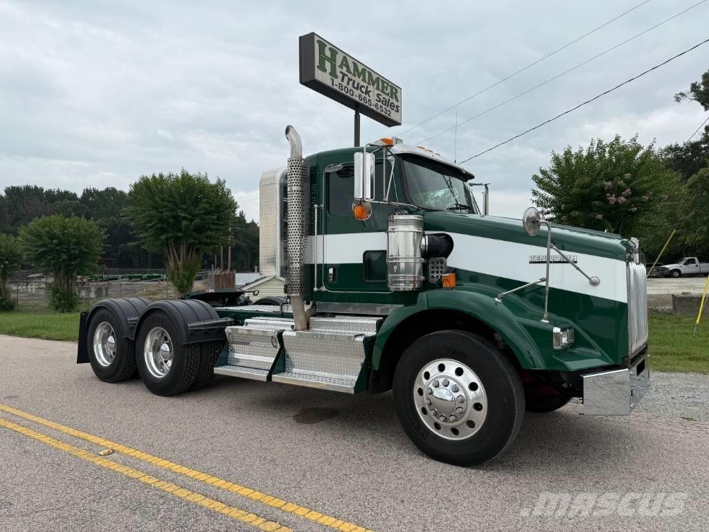 Kenworth T800 Conventional Trucks / Tractor Trucks