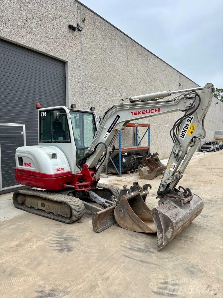 Takeuchi TB 240 Mini Excavators <7t (Mini Diggers)