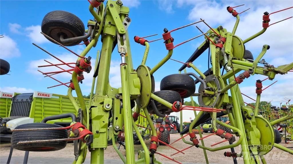 CLAAS Volto 900 Rakes and tedders