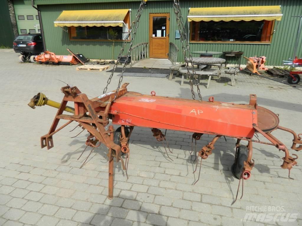 JF CR 320 Rakes and tedders