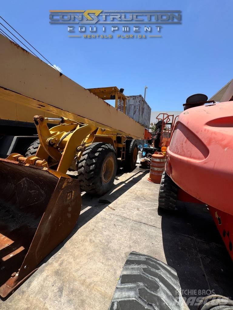 JLG 800 S Telescopic boom lifts