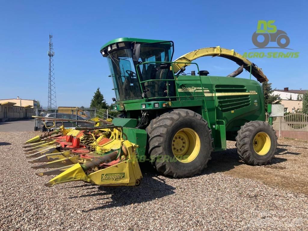 John Deere 7300 Foragers