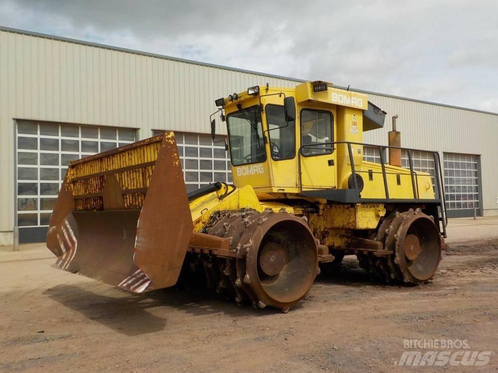 Bomag BC 671 RB Landfill compactors