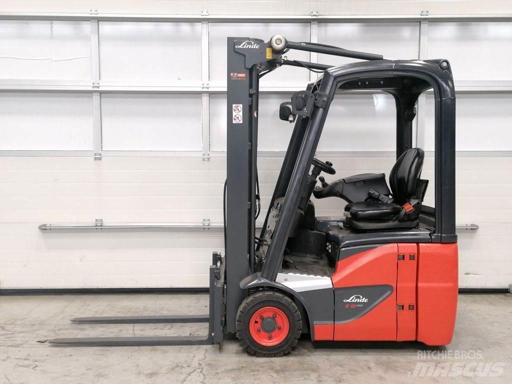 Linde E12-02 Electric Forklifts