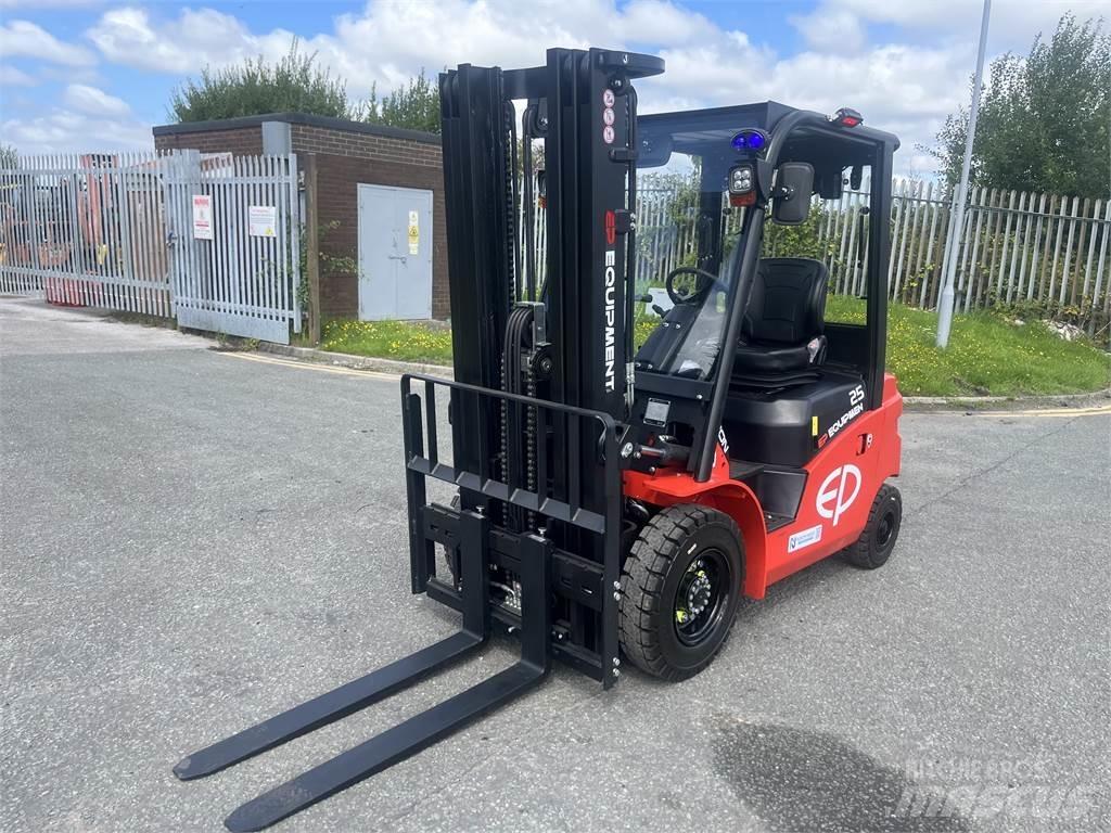  EFL253 Electric Forklifts