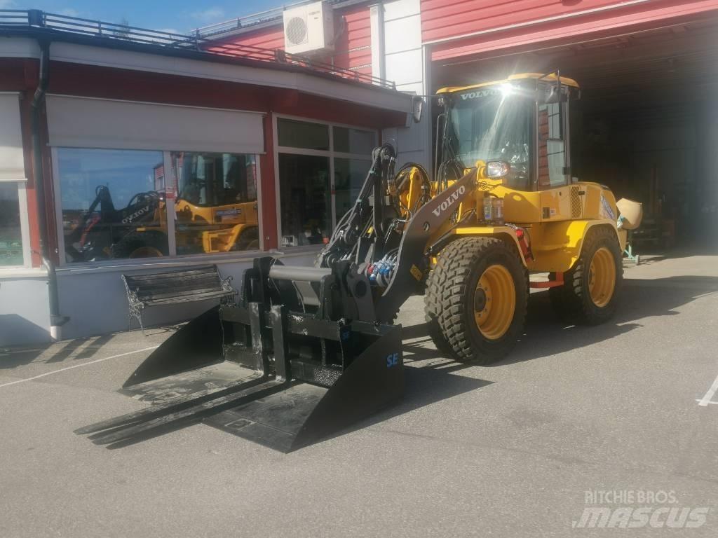 Volvo L35GT, UTHYRES Skid Steer Loaders