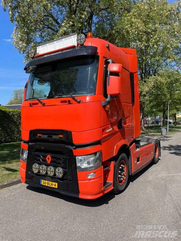 Renault T Conventional Trucks / Tractor Trucks