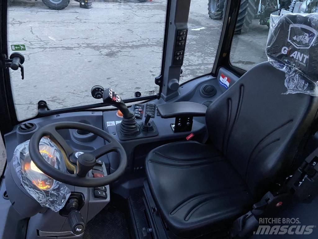 GiANT G 5000 Wheel Loaders