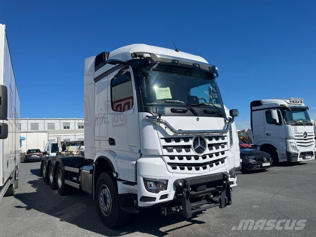 Mercedes-Benz 3253L Hook lift trucks