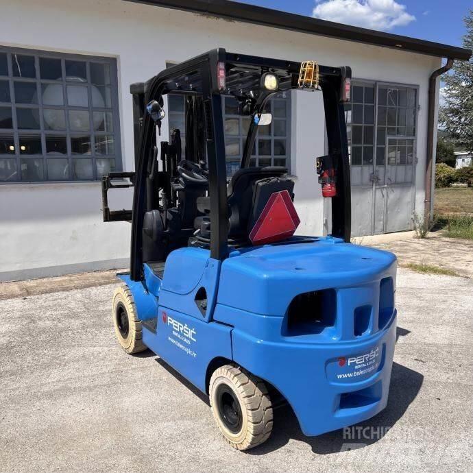 Yale GDP25LX Diesel Forklifts