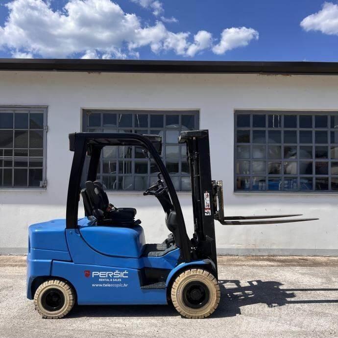 Yale GDP25LX Diesel Forklifts