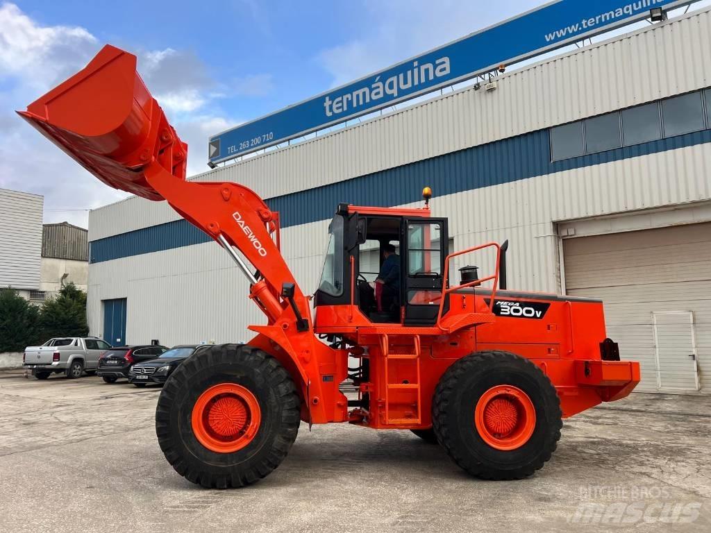 Daewoo Mega 300 III Wheel Loaders