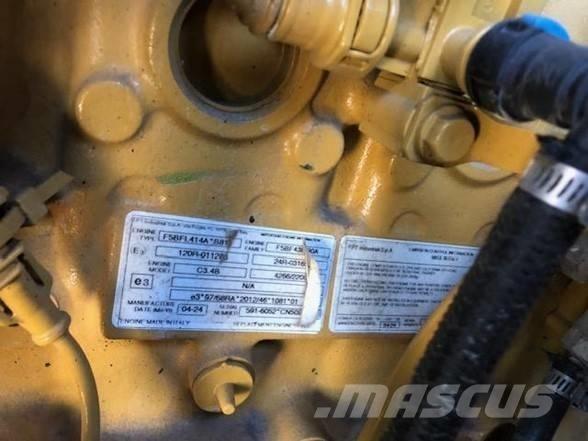 CAT CS44B Pneumatic tired rollers