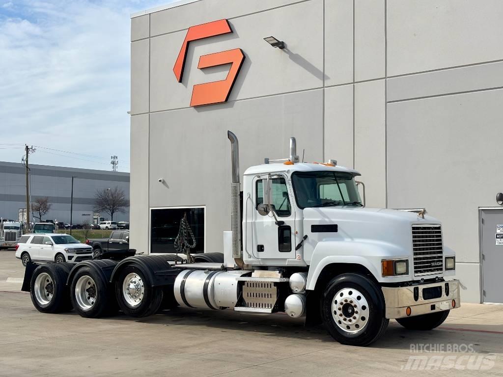 Mack CHU 613 Conventional Trucks / Tractor Trucks