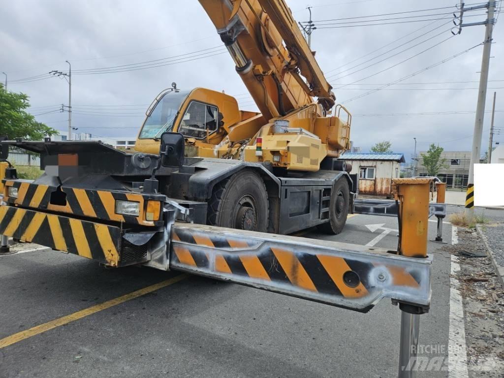 Kobelco RK 450-2 Rough Terrain Cranes