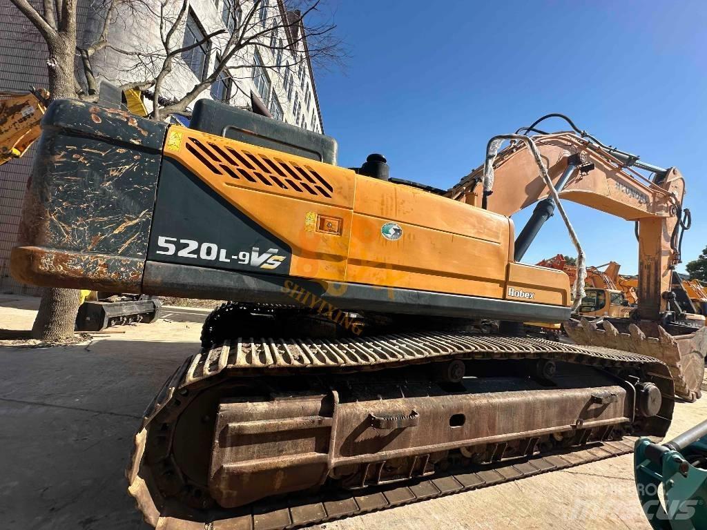 Hyundai Robex 520 VS Crawler Excavators
