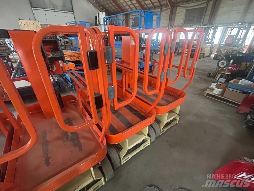 JLG 1230 ES Vertical mast lifts