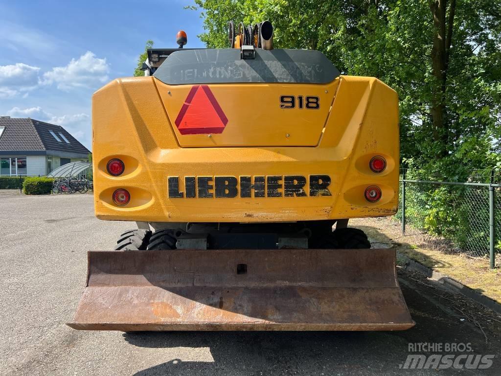 Liebherr A 918 Wheeled Excavators
