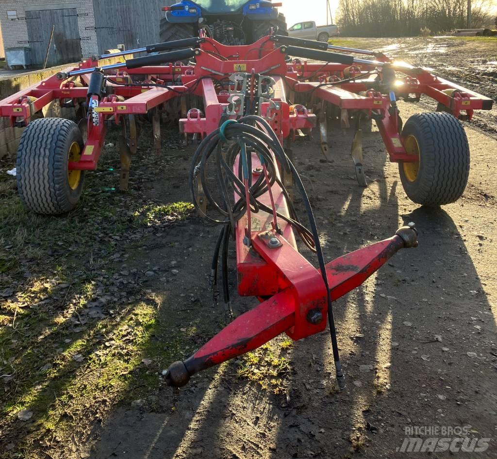 Väderstad Cultus420 Cultivators