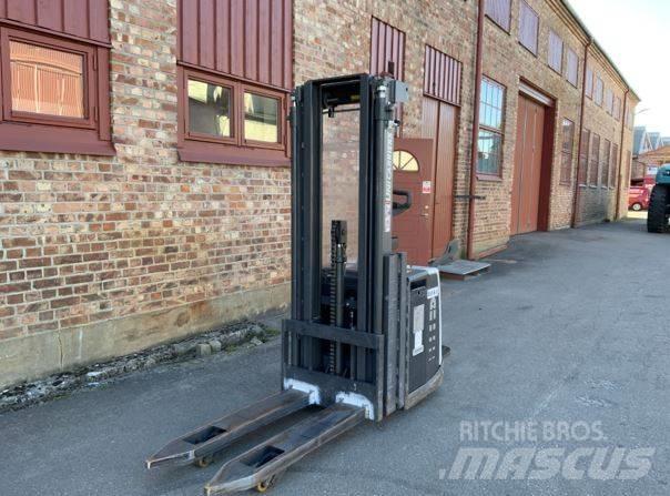Atlet PSP Self Propelled Stackers
