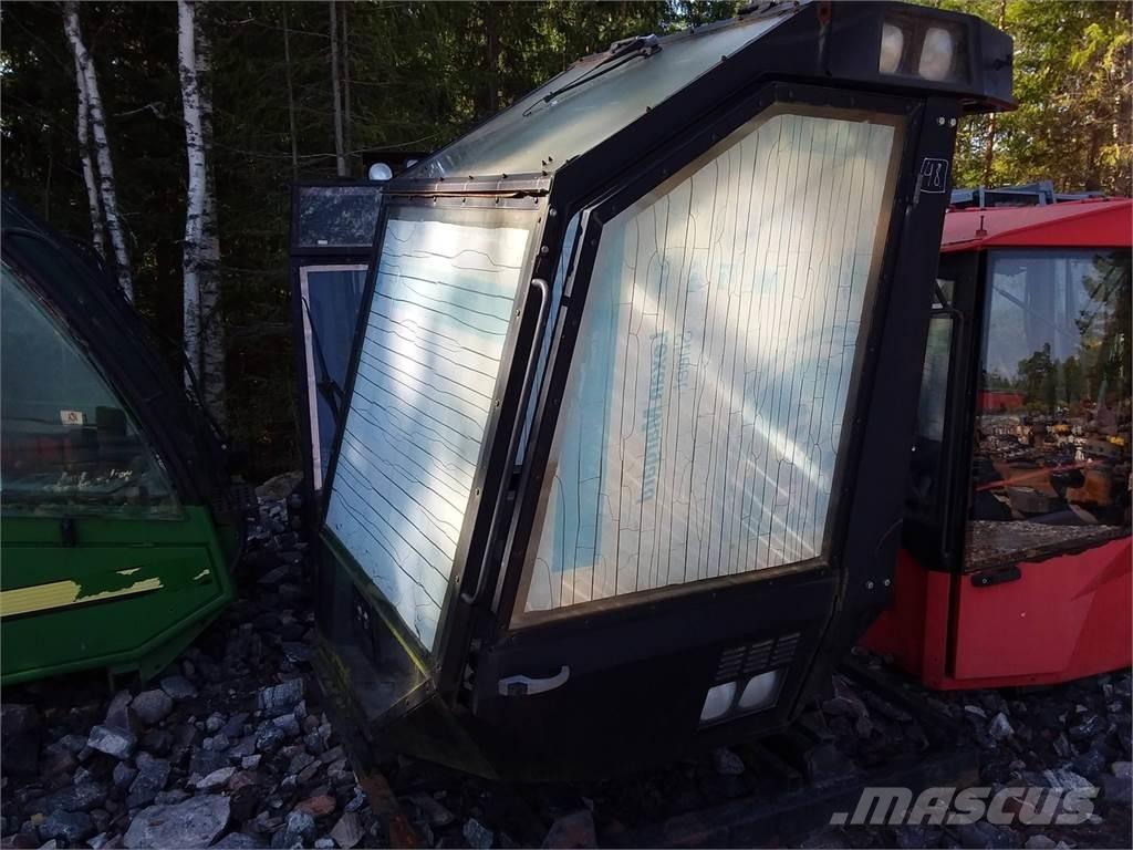 Valmet 901 Cabins and interior