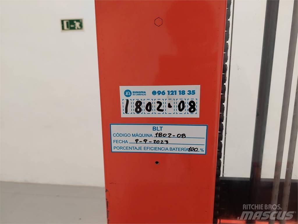 BT OME100M Medium lift order picker