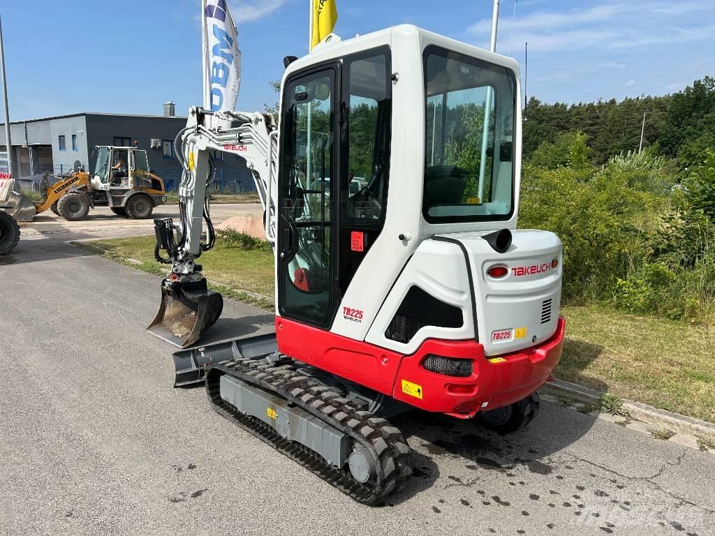 Takeuchi TB 225A V5 Mini Excavators <7t (Mini Diggers)